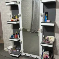 اینه هالیودی و استند بغل اینه