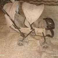 کالسکه دوقلو