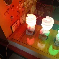 لامپ 23وات قرمز