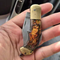 چاقوی کلکسیونی ضامن دار|کلکسیون اشیاء عتیقه|مرودشت, گندم|دیوار