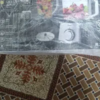 یک عدد آبمیوه گیری 4کاره 4700