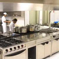 استخدام آشپز کمک آشپز کارگر انبار