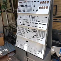 استند لوازم آرایشی درحد نو