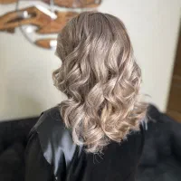 آموزش تخصصی رنگ و لایت(تخفیف روز مادر)