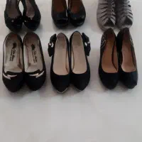 تعدادی کفش مجلسی در حدنو