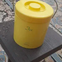 جایخی و دوعدد قالب ژله و۳عدد ظرف پلاستیکی درحدنو