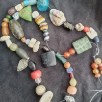 2عدد بند مهره قدیمی|کلکسیون اشیاء عتیقه|جیرفت, |دیوار