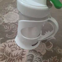 ظرف نگهدارنده رب در حد نو میباشد