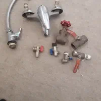 یکسری شیرآلات|لوازم سرویس بهداشتی|شهریار, رنگرز|دیوار