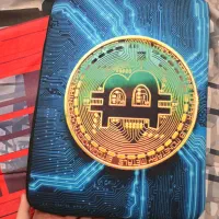 کیف لپتاپ با لوگو بیت کوین