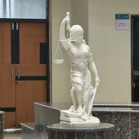وکیل پایه یک دادگستری