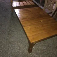 تخت چوبی