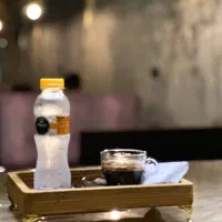 همکار خانم باریستا