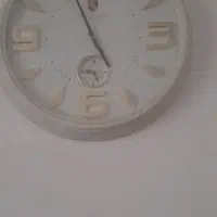 دو عدد ساعت ، سالم و زیبا