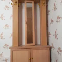 جاکفشی و رخت اویز