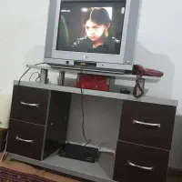 تلویزیون ۲۱ اینچ ال جی سالم کنترل دارد