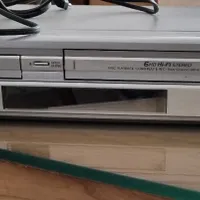 دستگاه پخشکننده DVD و VHS الجی