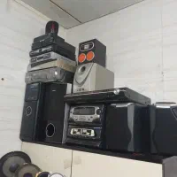 تعدادی باند و اسپیکر