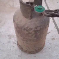 کپسول گاز پر شده همراه رگلاتور