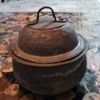 دیگ مسی قدیمی