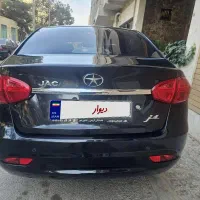 جک j4 فول اتوماتیک صفر  معاوضه با خودرو|خودرو سواری و وانت|اصفهان, شهید رجایی|دیوار