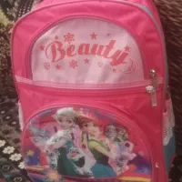 کیف مدرسه|کیف، کفش، کمربند|صدرا-فارس, فاز ۲|دیوار