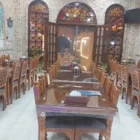 صبحانه رستوران سنتی شاه نشین به کرایه داده میشود