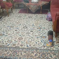 فرش دستبافت کرم