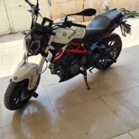 بنلی دو سیلندر ۳۰۰ سفید|موتورسیکلت|خرم‌آباد, |دیوار