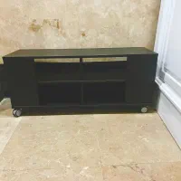 میز تلویزیون ایکیا مشابه نو کاملا سالم