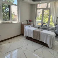 اجاره اتاق ومیز ناخن و تخت مژه