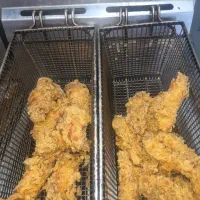 آشپز سوخاری، پیتزا و تدارکات|استخدام خدمات فروشگاه و رستوران|آبادان, |دیوار