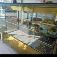 ویترین و یخچال و فریزر شیرینی