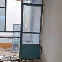 پنجره ی بالدار