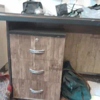 میزتحریرهمراهکشو۳تایی وشیشه رومیز|میز تحریر و کامپیوتر|مشهد, امام رضا (ع)|دیوار