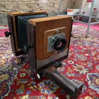 دوربین قدیمی فانوسی  و اگراندیسمان