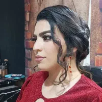 میکاپ با ماندگاری ۲۴ ساعته|خدمات آرایشگری و زیبایی|اسلامآباد غرب, |دیوار