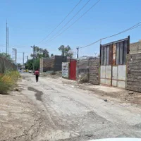 انبار ۳۰۰ متری ایستگاه ۱۲ جنب پمپ بنزین بهار ۱۰۰