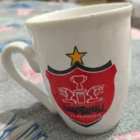 لیوان پرسپولیسی  یکم کار کرده