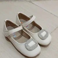 کفش دخترانه چهار ،پنج سال سایز ۲۹|کفش و لباس بچه|میانه, |دیوار