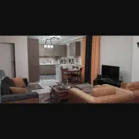 یک دست مبل و میز صندلی ناهار خوری