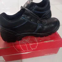 کفش ایمنی|کیف، کفش، کمربند|رباطکریم, نصیرشهر|دیوار