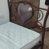 تخت یک نفره فلزی