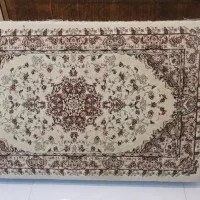 پشتی کرم رنگ