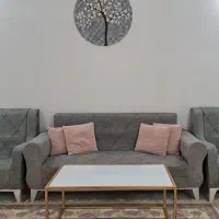 نیم ست راحتی همراه میز