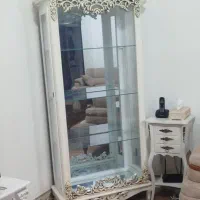 بوفه شیشه ای در حد نو
