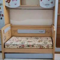 تخت و کمد بچه بهمراه تشک|تخت و صندلی بچه|قم, پردیسان|دیوار