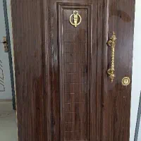 تعدادیی سرامیک و درب ورودی|مصالح و تجهیزات ساختمان|شاهینشهر, مخابرات (شهید بهشتی)|دیوار