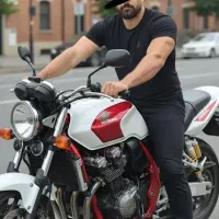 آموزش موتور سواری ویژه بانوان و نوجوانان