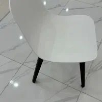 صندلی در حد نو سالم